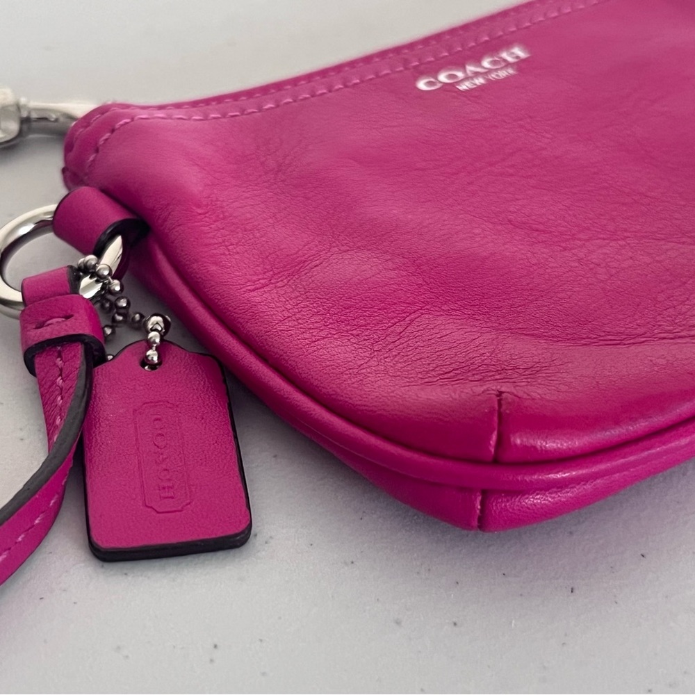 Vintage Coach Leather Wristlet Fuschia